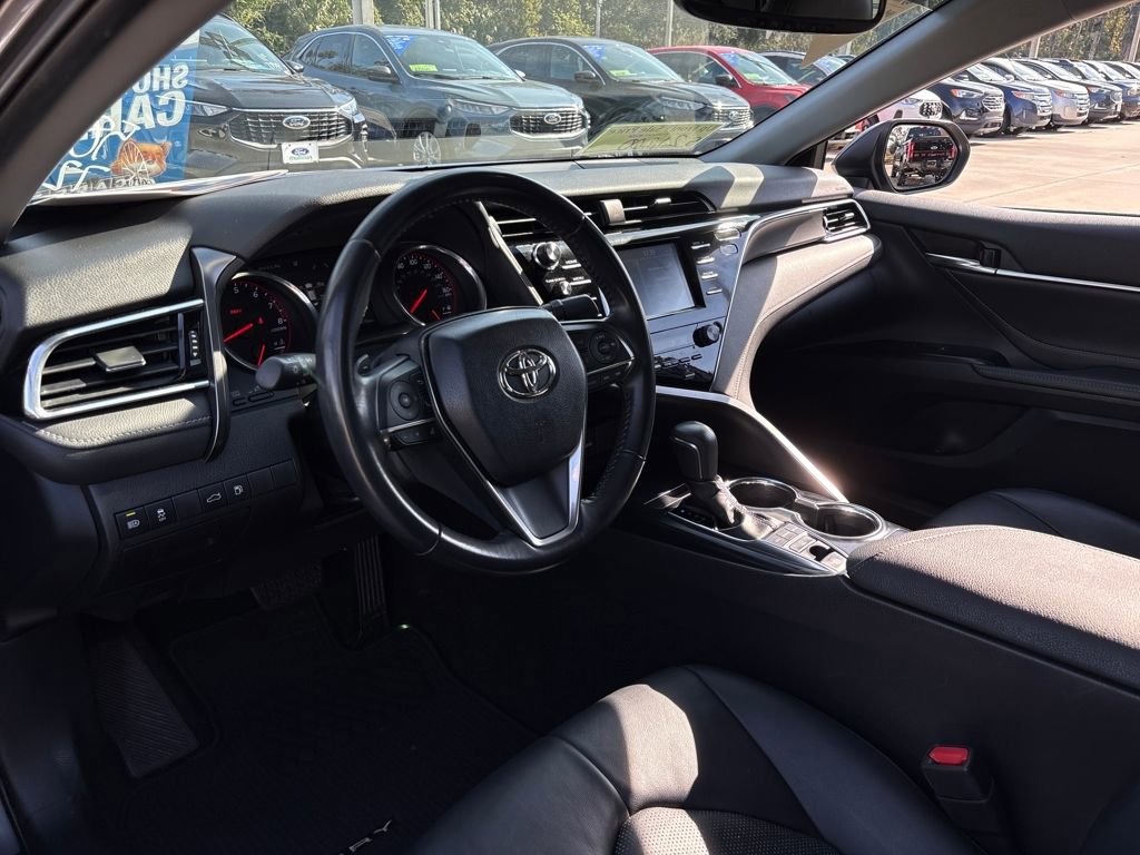 Used 2018 Toyota Camry XSE image 6