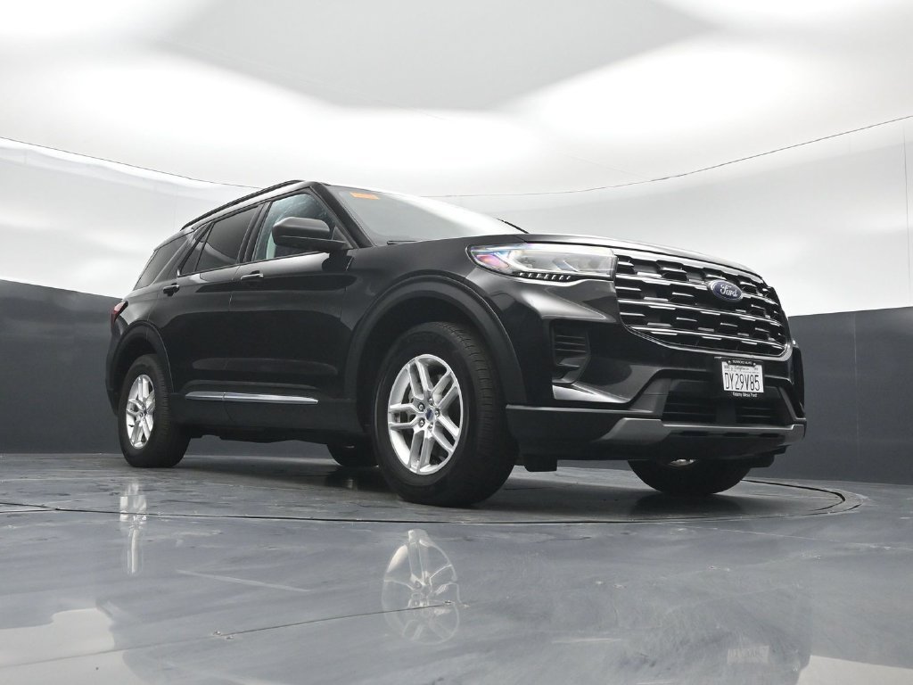 Certified 2025 Ford Explorer Active AWD/4WD image 49