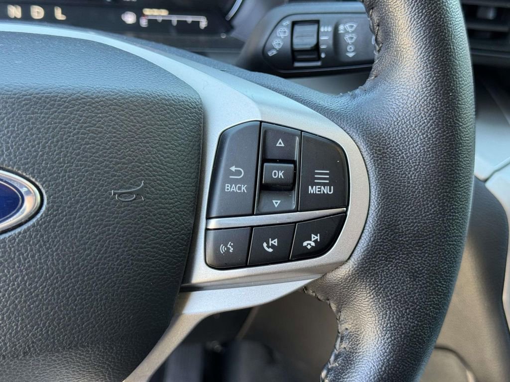 Certified 2022 Ford Explorer XLT AWD/4WD image 11