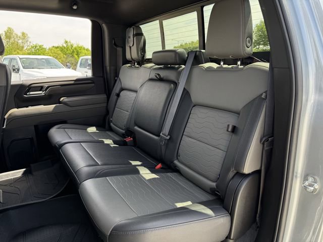 Used 2024 Chevrolet Silverado 2500 ZR2 w/ Technology Package image 27