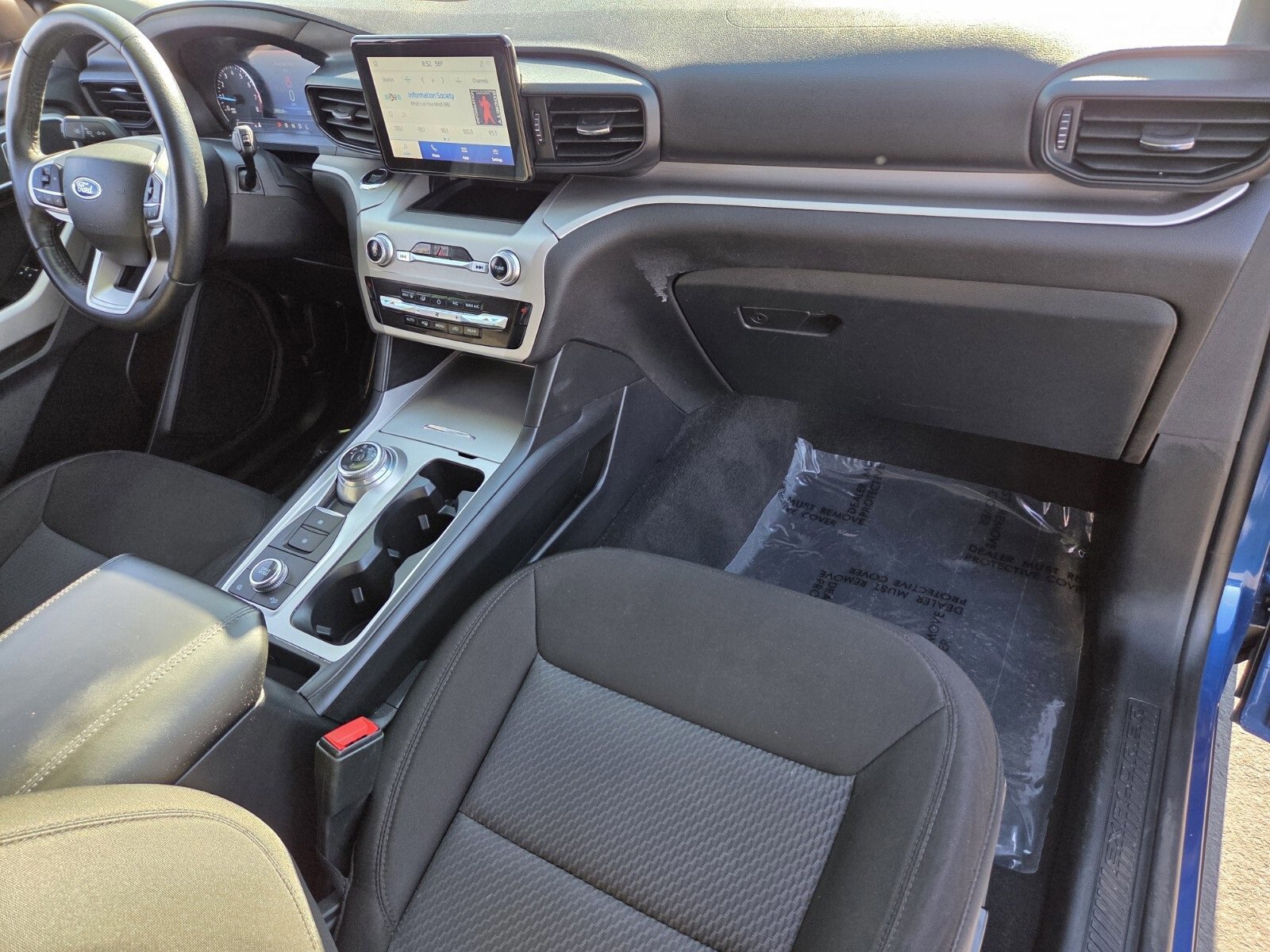 Certified 2023 Ford Explorer XLT image 17