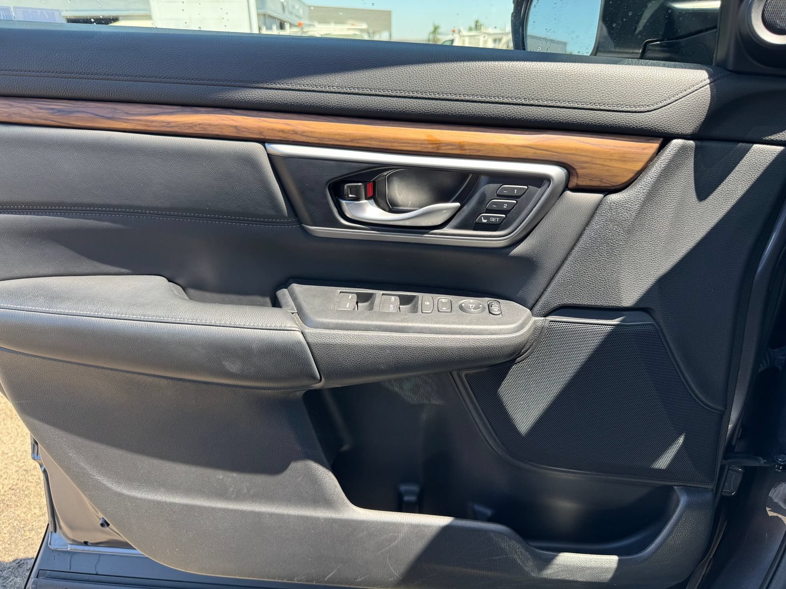 Used 2022 Honda CR-V Touring image 12