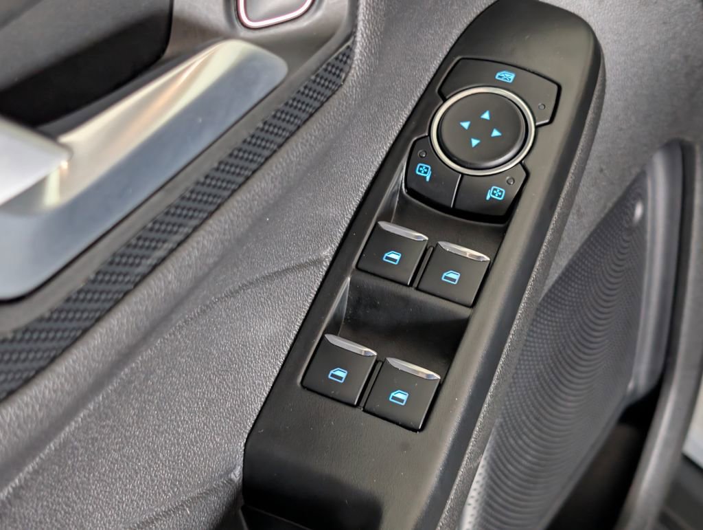 Certified 2025 Ford Escape ST-Line FWD image 24
