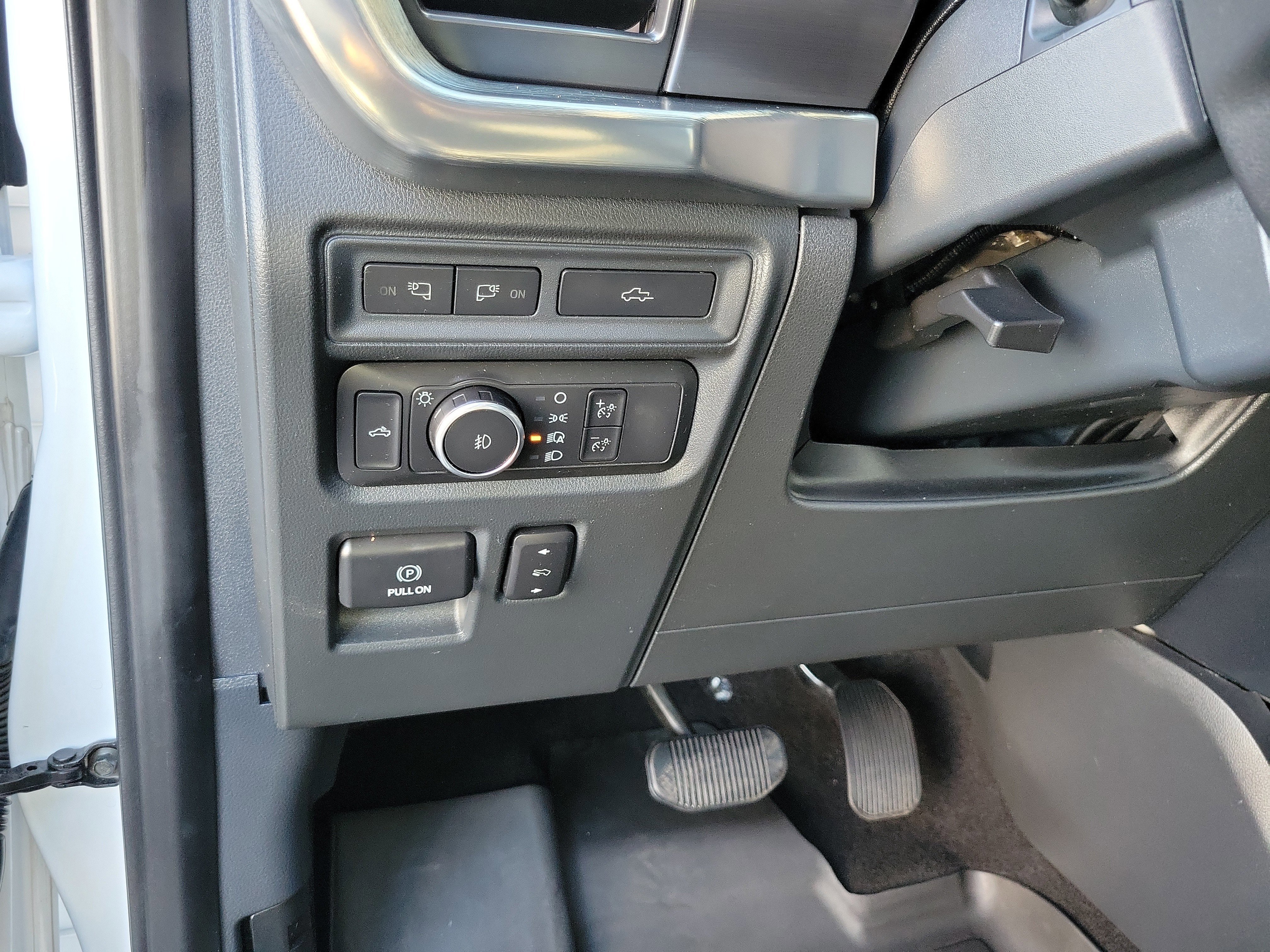 Certified 2022 Ford F150 Lariat w/ Max Trailer Tow Package image 11