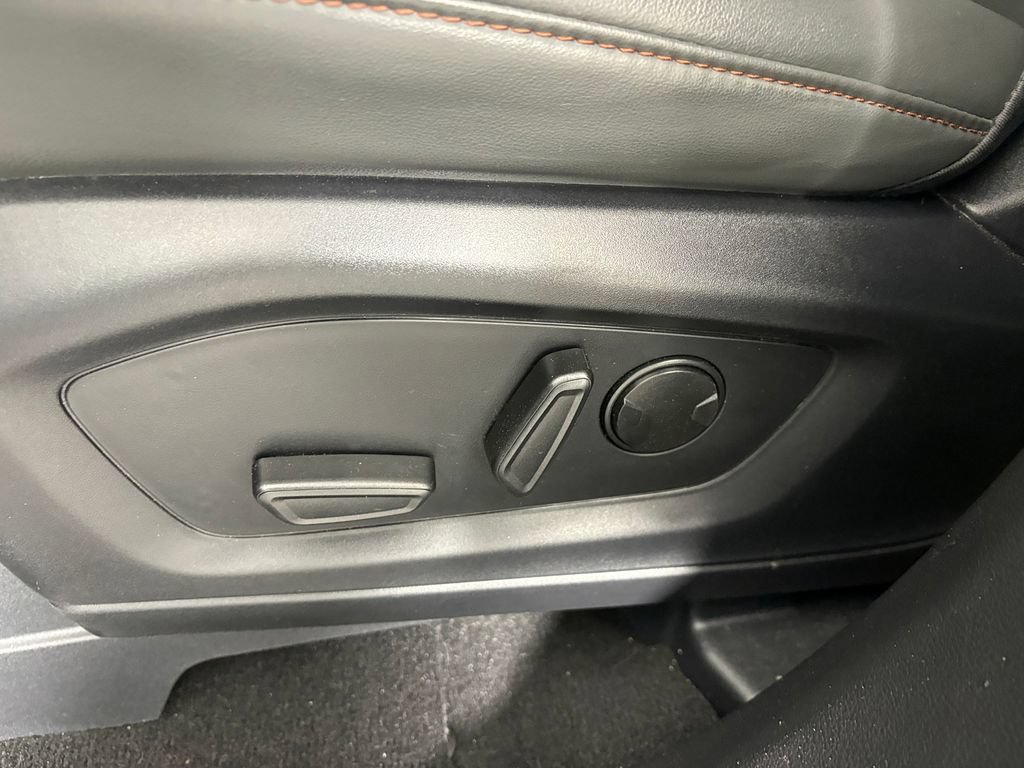 Certified 2025 Ford Explorer Active w/ Active Comfort Package AWD/4WD image 15