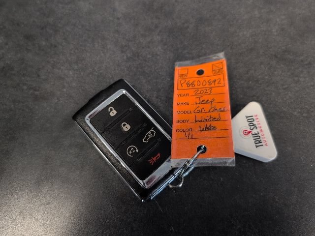 Used 2023 Jeep Grand Cherokee Limited AWD/4WD image 41