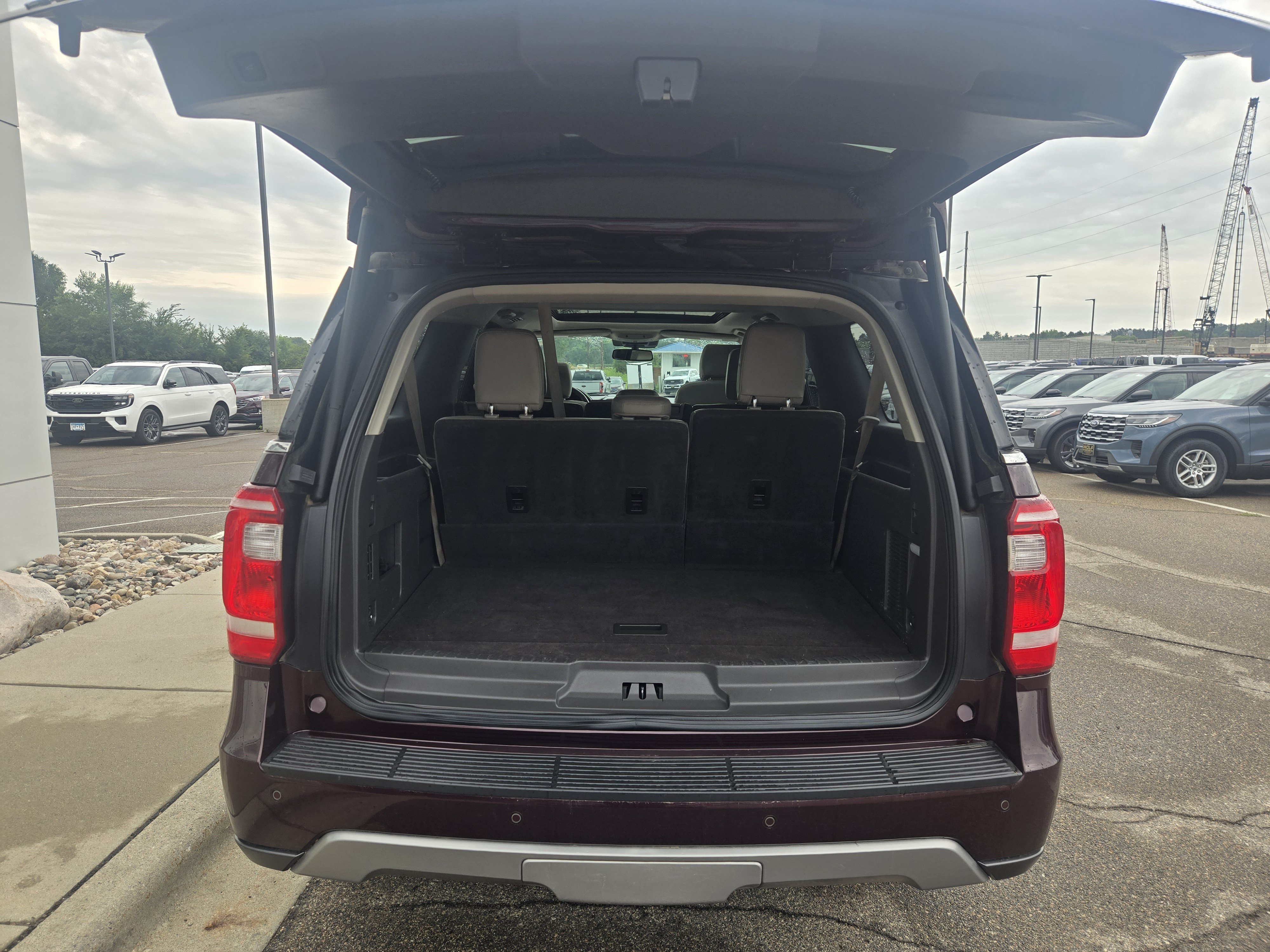Certified 2020 Ford Expedition Max XLT w/ Equipment Group 202A AWD/4WD image 13