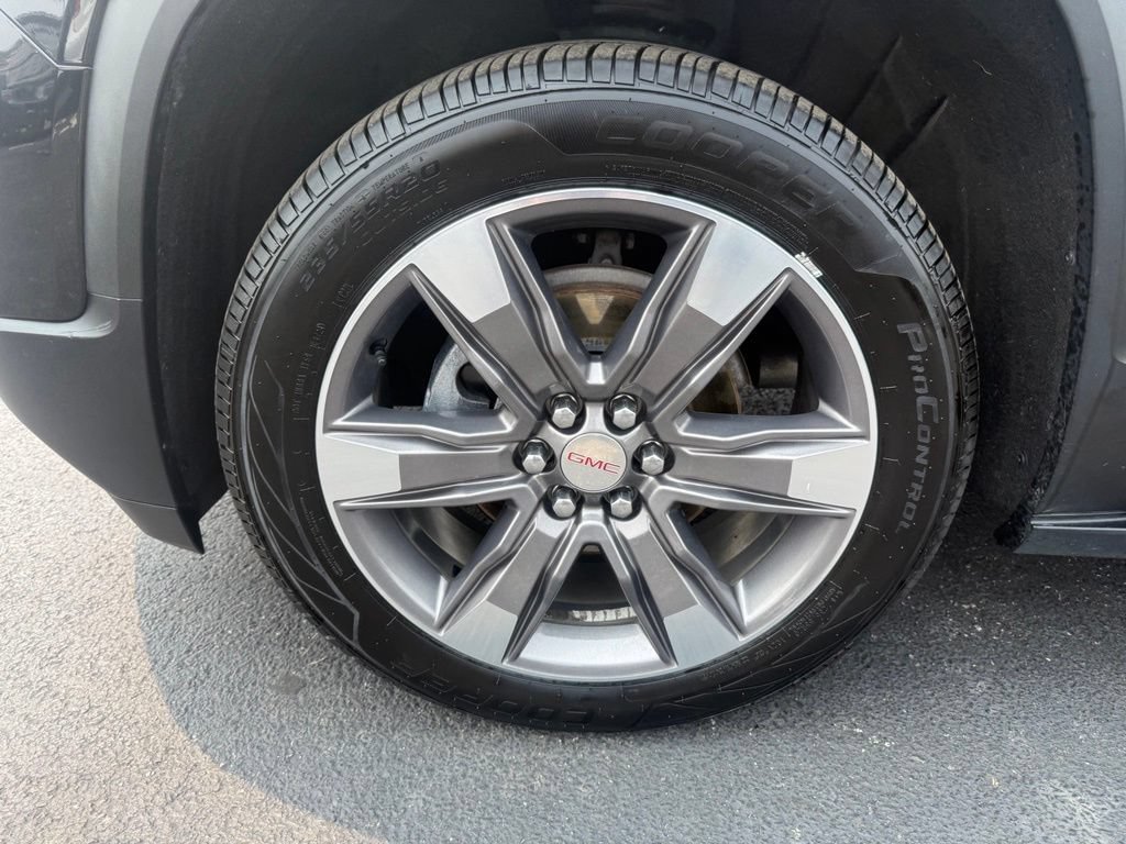 Used 2019 GMC Acadia SLT w/ LPO, Floor Liner Package AWD/4WD image 17