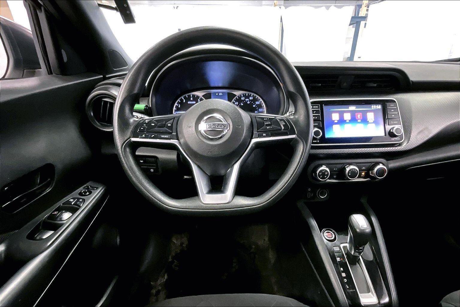 Used 2020 Nissan Kicks S image 7