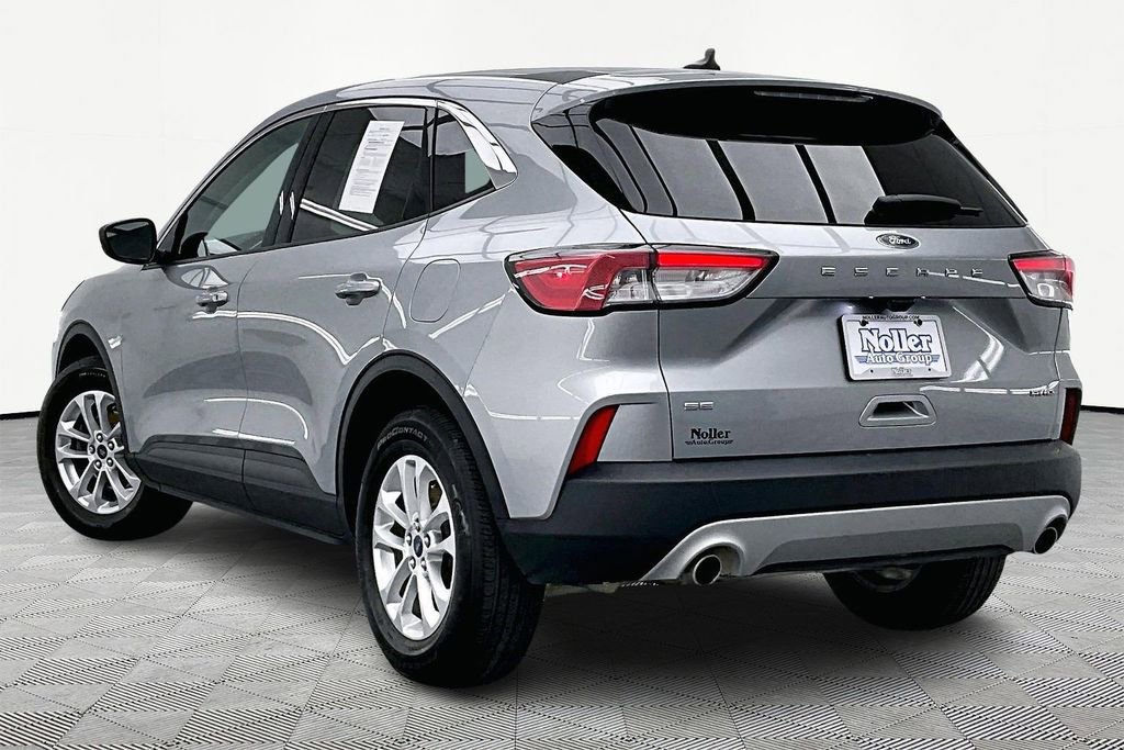 Certified 2022 Ford Escape SE w/ Convenience Package image 2