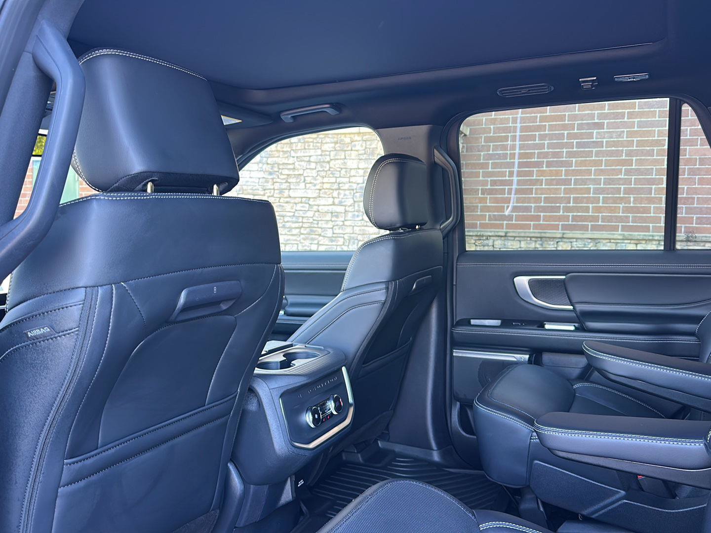 Certified 2025 Ford Expedition Platinum w/ Stealth Appearance Package AWD/4WD image 21