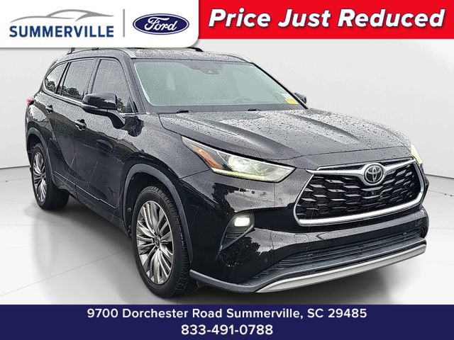 Used 2021 Toyota Highlander Platinum FWD image 1
