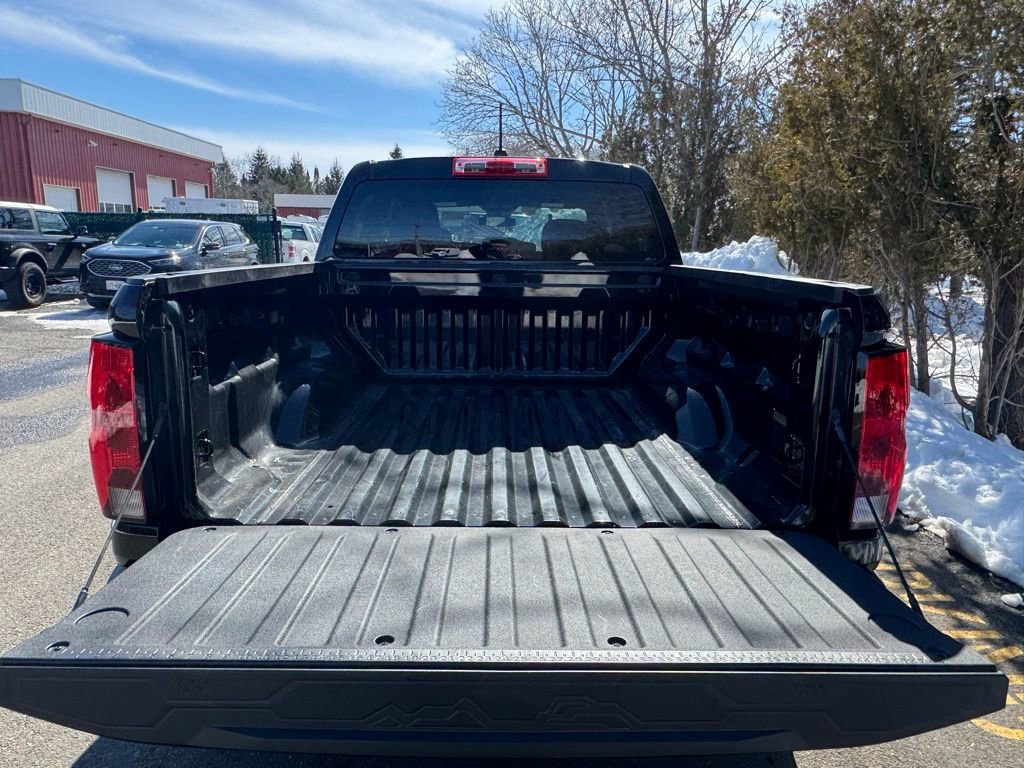 Used 2024 Chevrolet Colorado W/T image 7