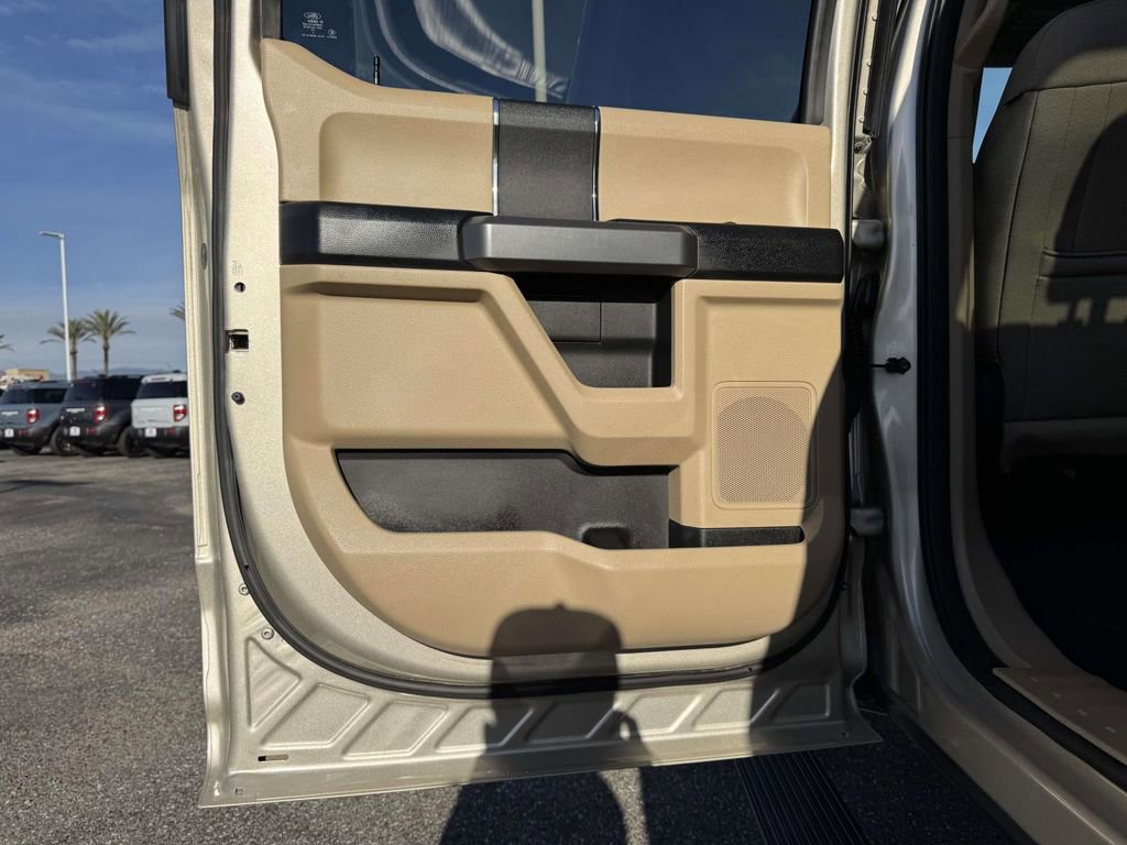 Certified 2017 Ford F250 XLT w/ XLT Value Package image 23