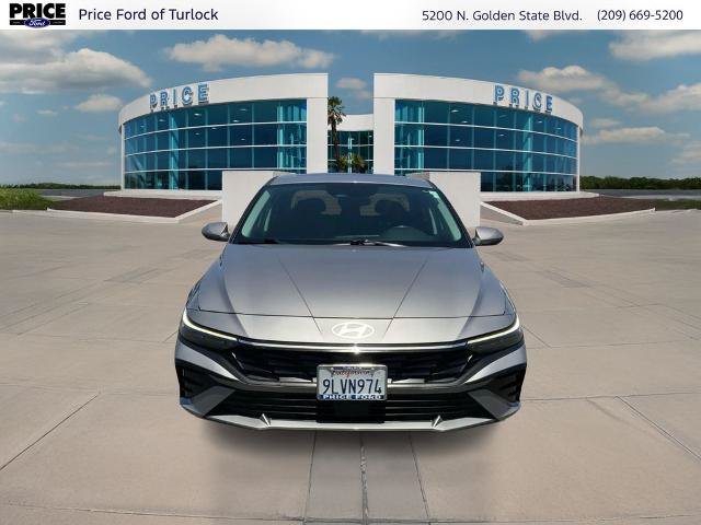 Used 2024 Hyundai Elantra SEL w/ Convenience Package FWD image 2