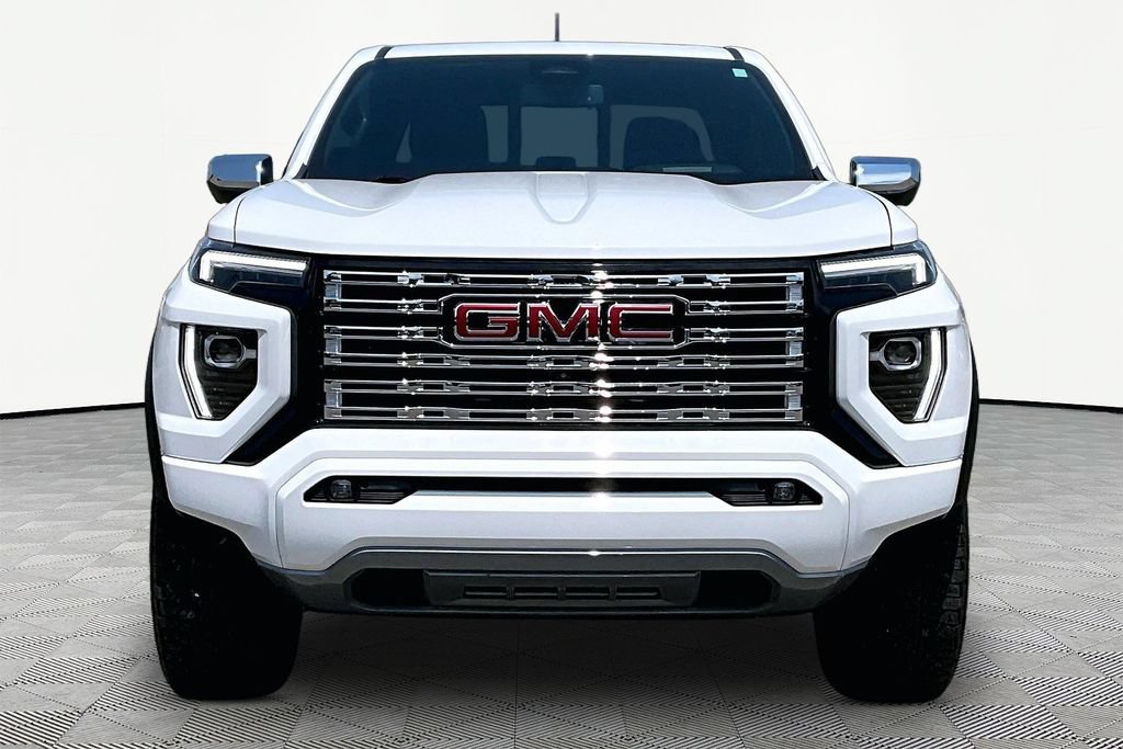 Used 2024 GMC Canyon Denali AWD/4WD image 3