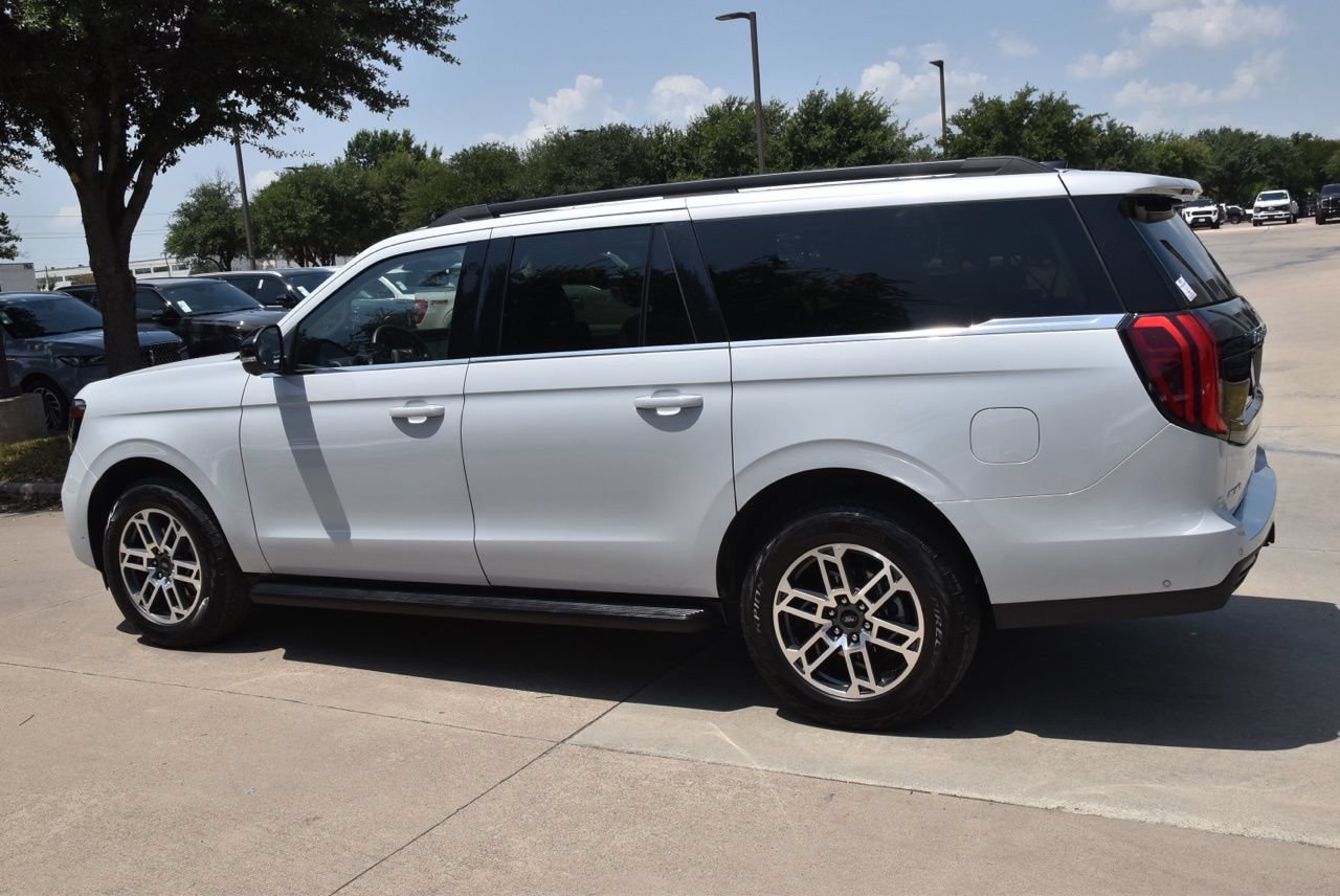 Certified 2025 Ford Expedition Max Active AWD/4WD image 11