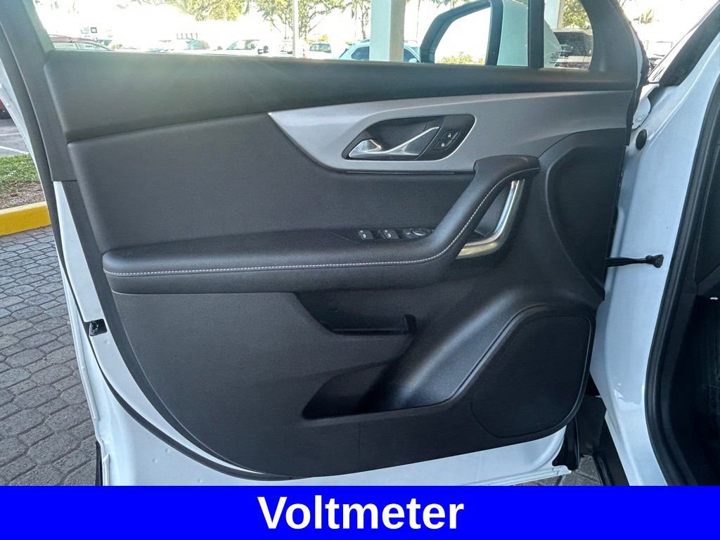 Used 2025 Chevrolet Blazer LT image 34