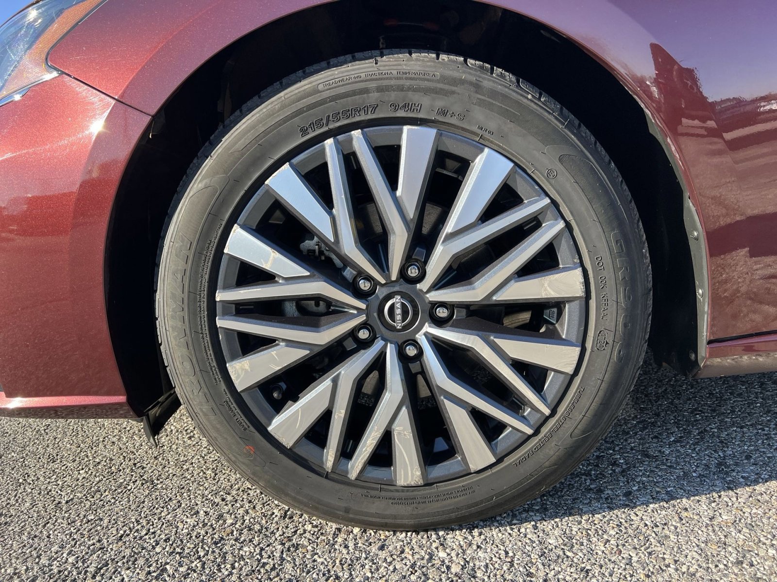 Used 2023 Nissan Altima 2.5 SV FWD image 12