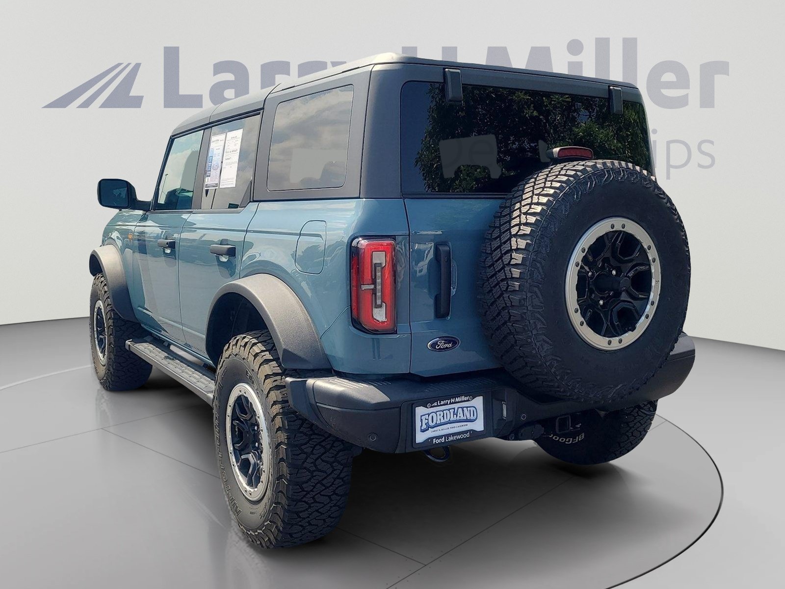 Certified 2023 Ford Bronco Badlands AWD/4WD image 3
