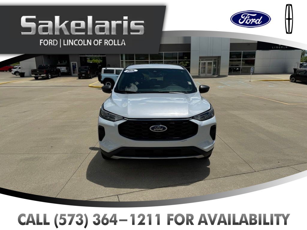 Certified 2025 Ford Escape ST-Line AWD/4WD image 2
