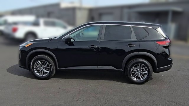 Used 2024 Nissan Rogue S AWD/4WD image 6