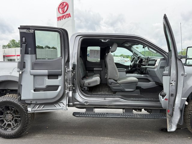 Certified 2024 Ford F350 XLT w/ XLT Premium Package AWD/4WD image 24