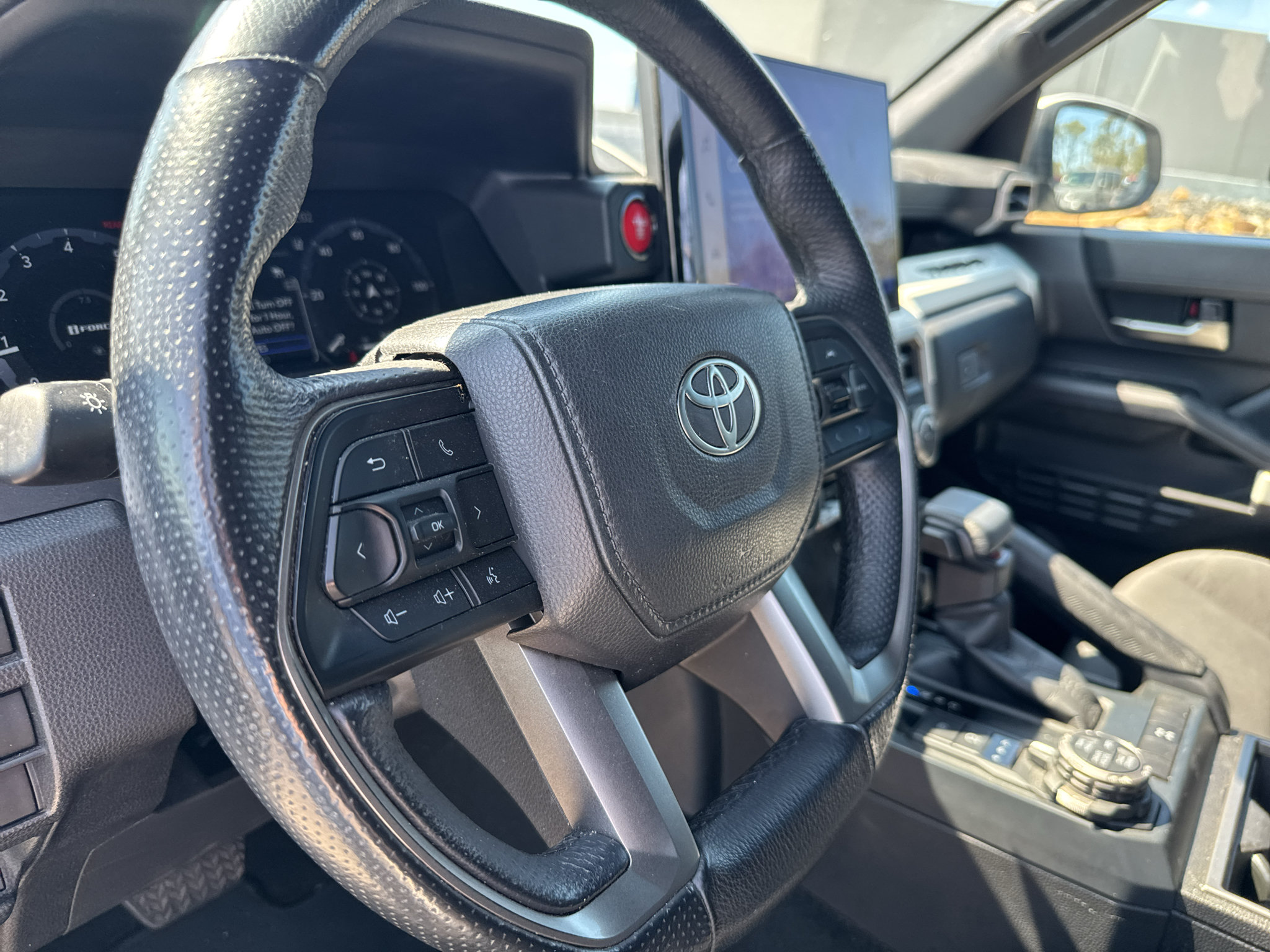 Used 2024 Toyota Tacoma TRD Off-Road AWD/4WD image 16