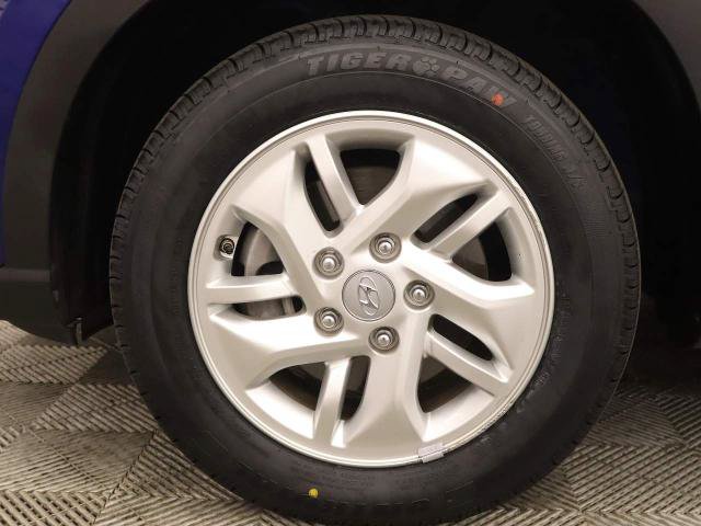Used 2022 Hyundai Venue SE FWD image 9