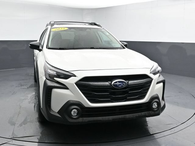 Used 2025 Subaru Outback Onyx Edition XT AWD/4WD image 2
