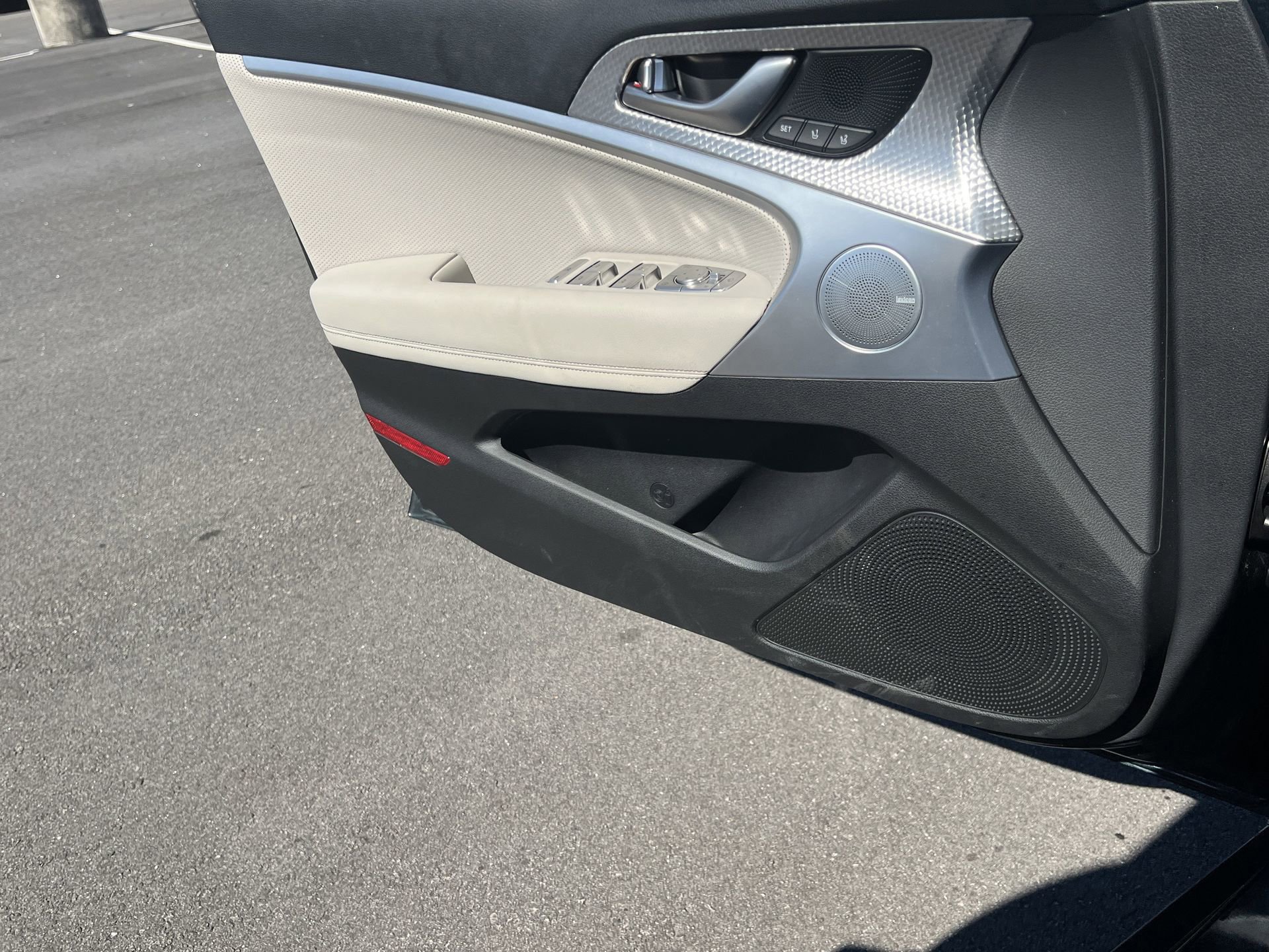 Used 2023 Genesis G70 2.0T w/ Sport Prestige Package image 15