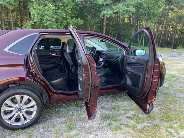 Certified 2022 Ford Edge Titanium AWD/4WD image 11