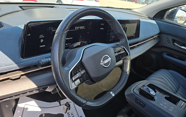 Used 2023 Nissan Ariya AWD/4WD image 7