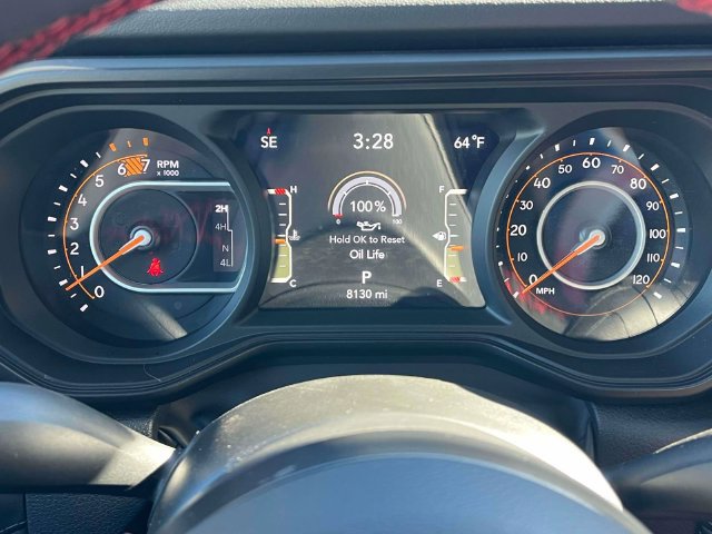 Used 2024 Jeep Wrangler Unlimited Rubicon w/ XTREMEE 35" Tire Package AWD/4WD image 37