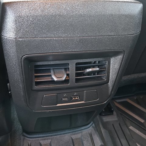 Used 2023 GMC Canyon Denali image 16