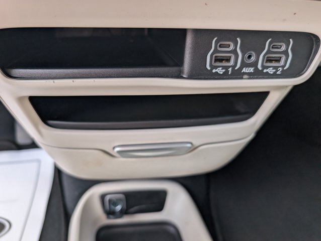 Used 2024 Chrysler Voyager LX FWD image 16
