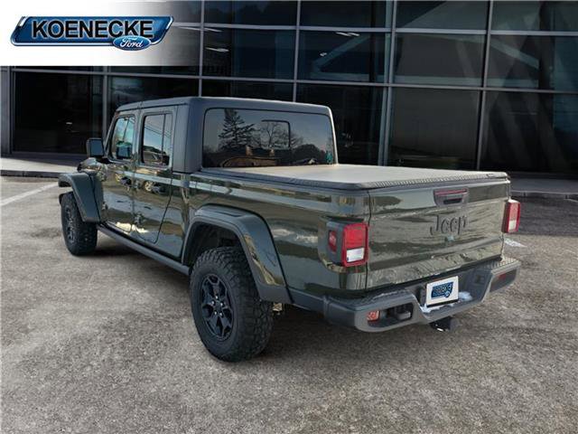 Used 2023 Jeep Gladiator Sport image 3