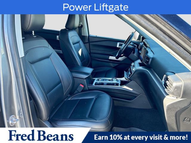Certified 2022 Ford Explorer XLT w/ Equipment Group 202A image 33