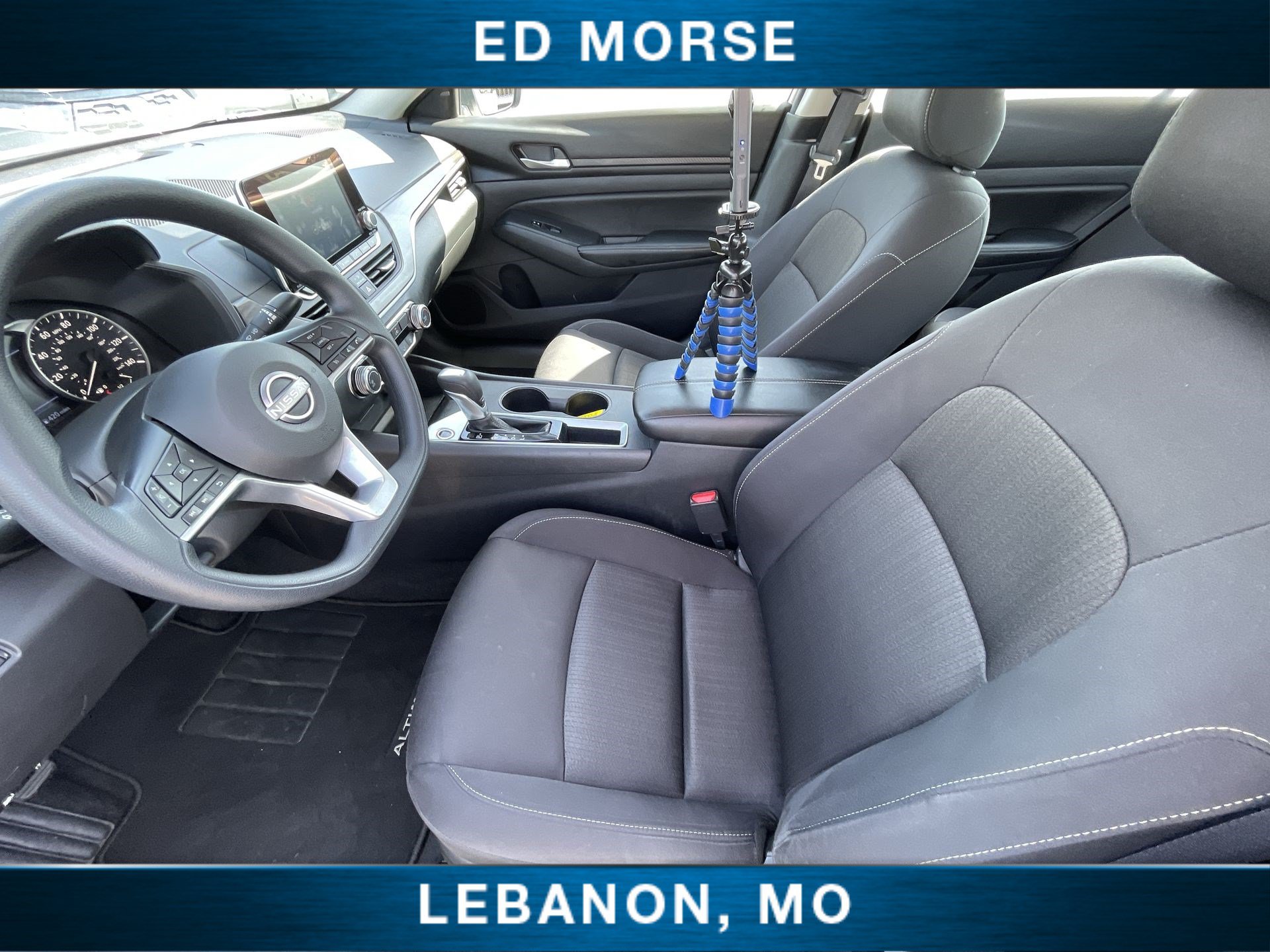 Used 2025 Nissan Altima 2.5 SV FWD image 18