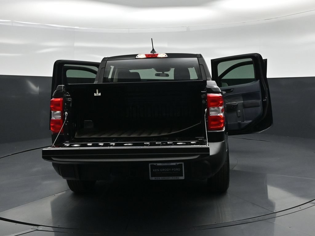 Certified 2025 Ford Maverick XL FWD image 27