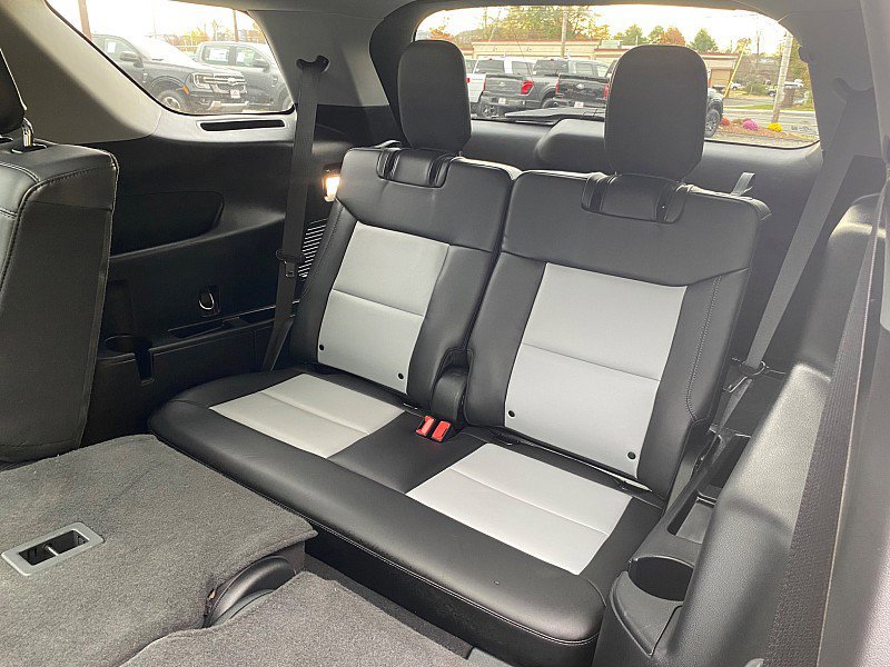 Certified 2022 Ford Explorer XLT w/ Equipment Group 202A image 41