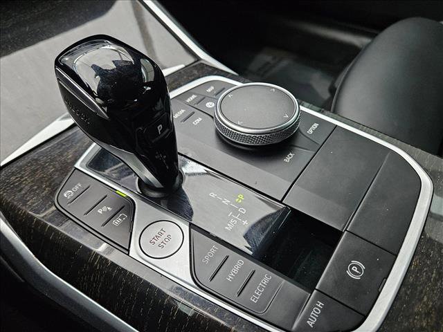 Used 2022 BMW 330e w/ M Sport Package RWD image 15