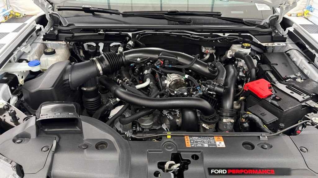 Certified 2025 Ford Ranger Raptor AWD/4WD image 9