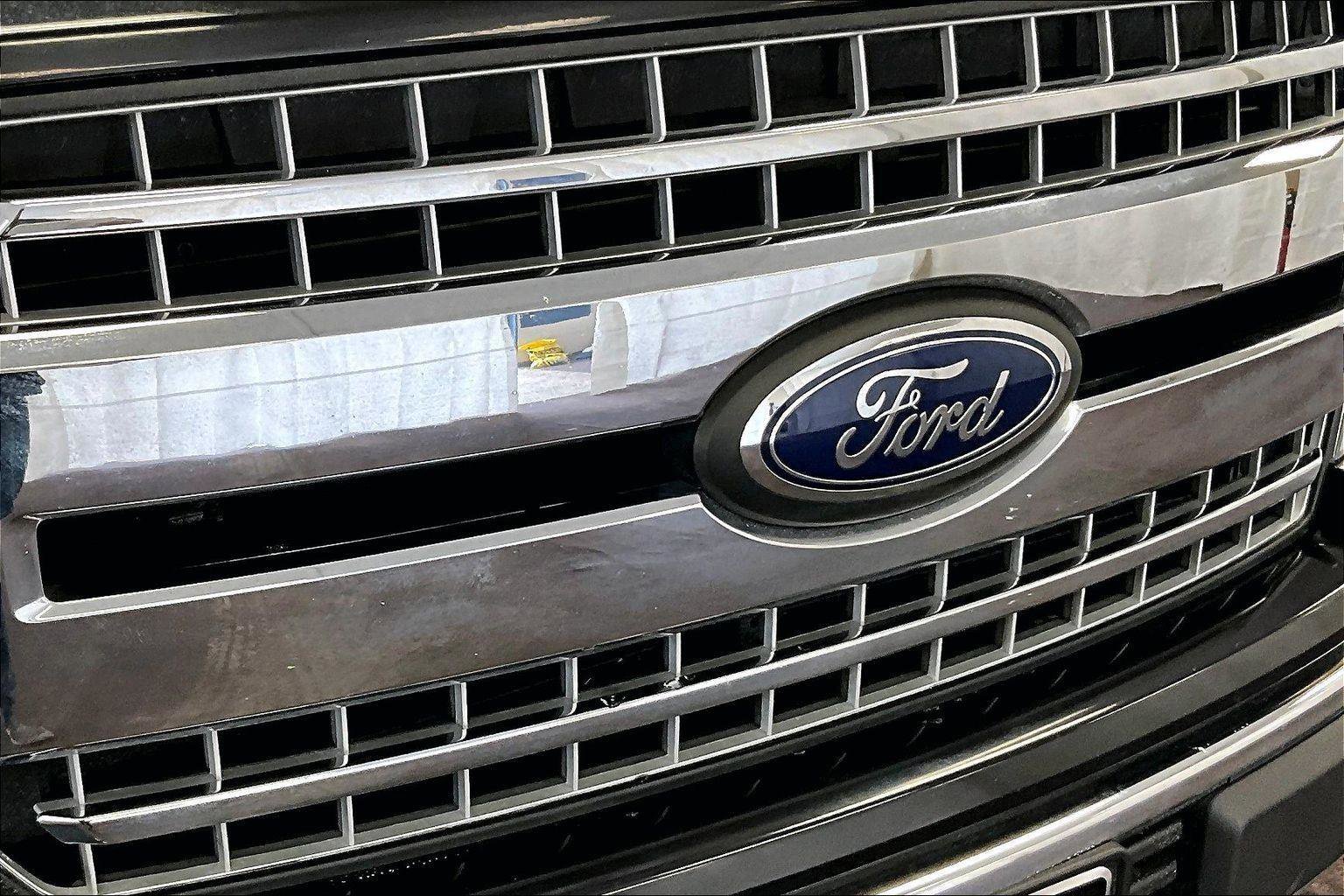 Certified 2019 Ford F150 XLT w/ Equipment Group 302A Luxury image 29