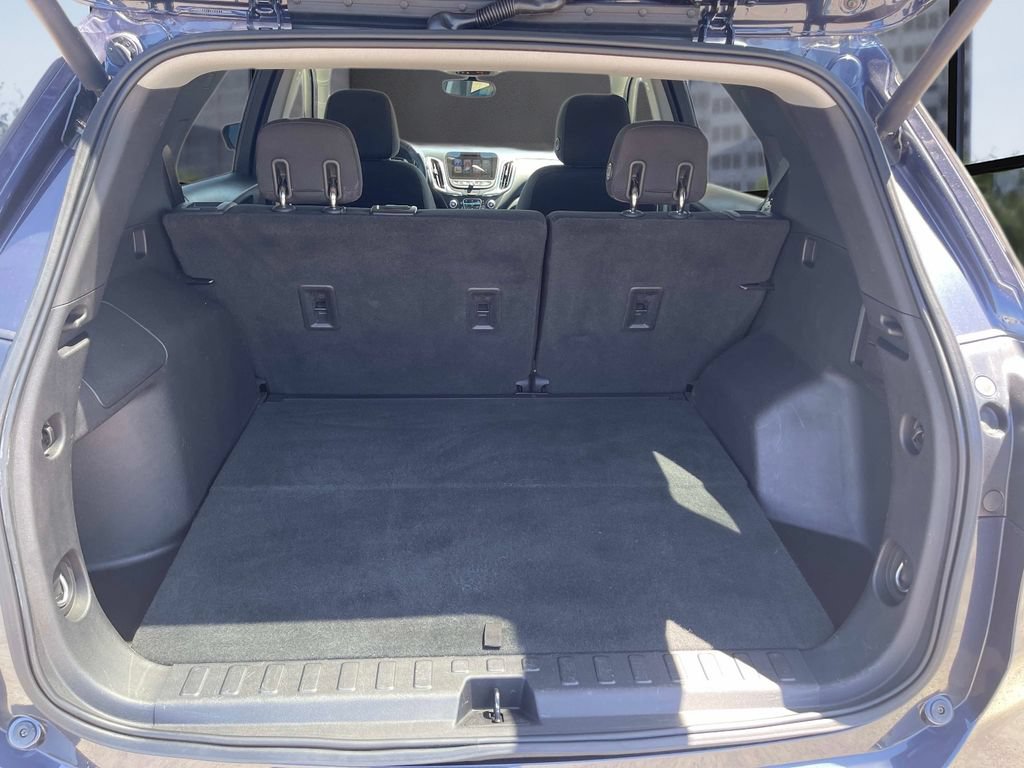 Used 2018 Chevrolet Equinox LT w/ Sun & Infotainment Package FWD image 11