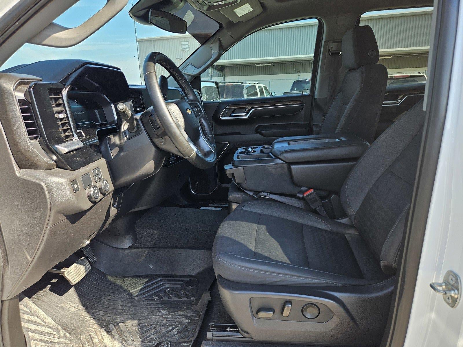 Used 2024 Chevrolet Silverado 1500 LT RWD image 10