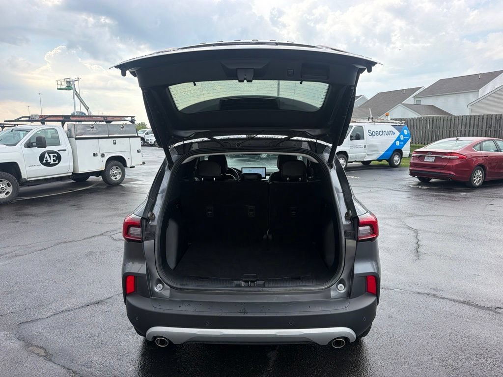 Certified 2024 Ford Escape Platinum AWD/4WD image 51