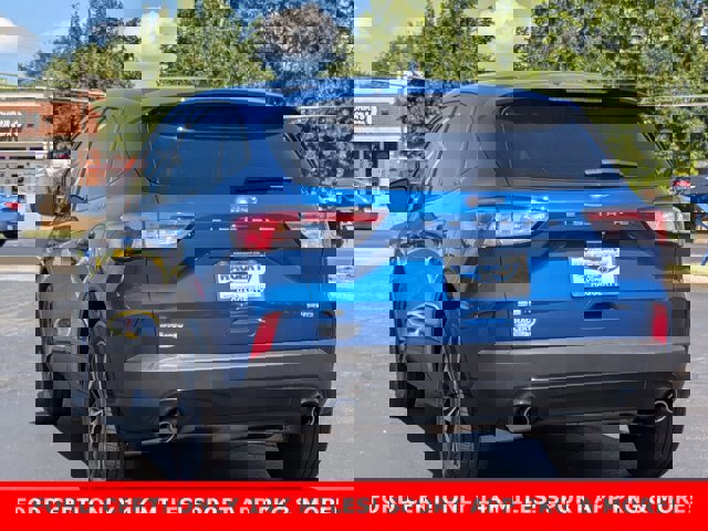 Certified 2022 Ford Escape SE w/ SE Sport Appearance Package image 5