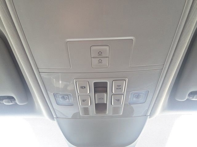 Used 2024 Volkswagen Taos SE image 31