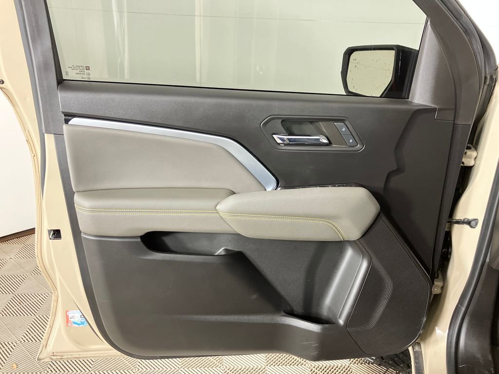 Used 2024 Chevrolet Colorado ZR2 w/ Safety Package image 22